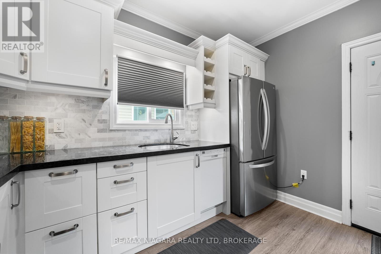 2969-2971 Portage Road, Niagara Falls, Ontario  L2J 2J6 - Photo 15 - X12450040