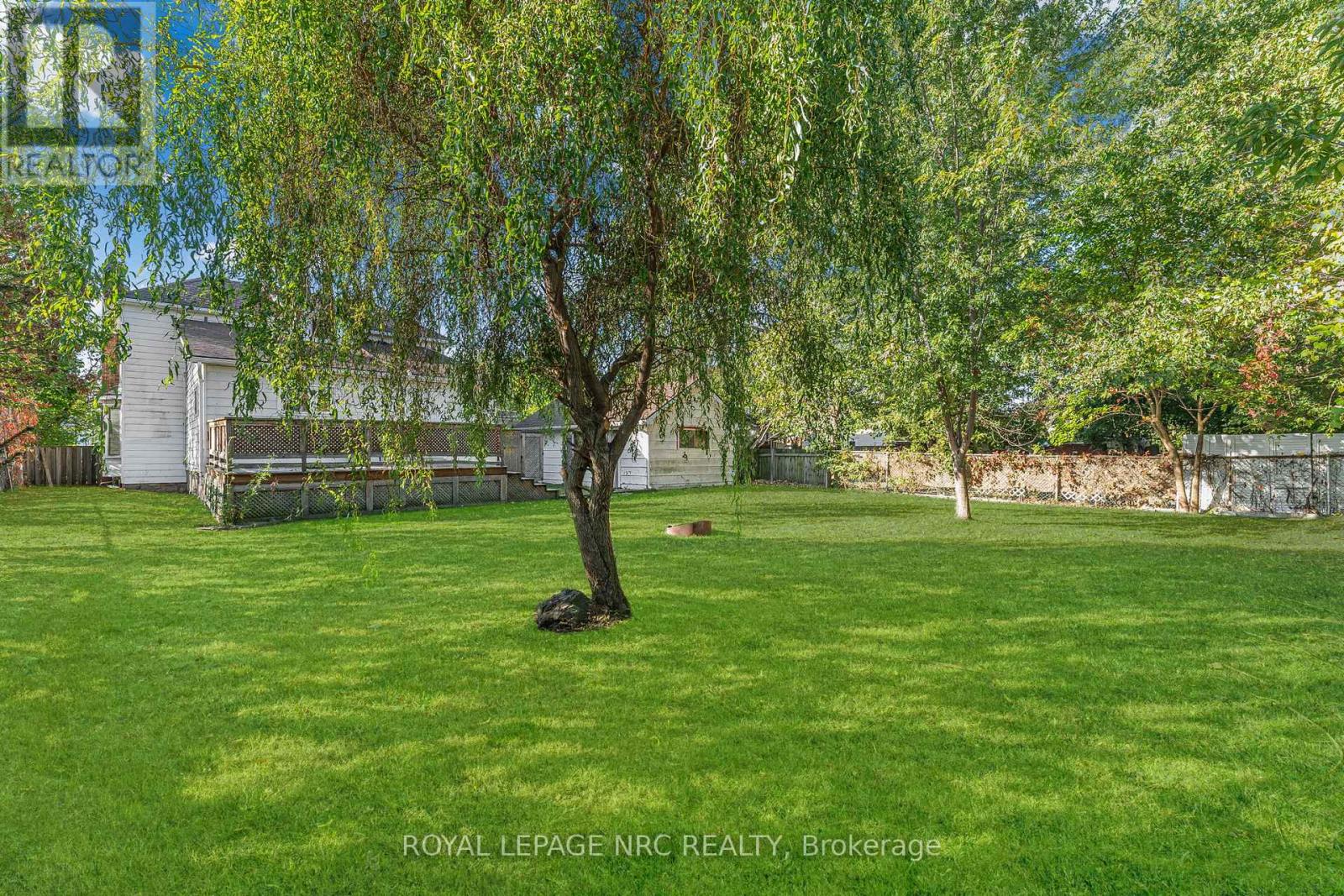 204 Gilmore Road, Fort Erie, Ontario  L2A 2M3 - Photo 11 - X12450049