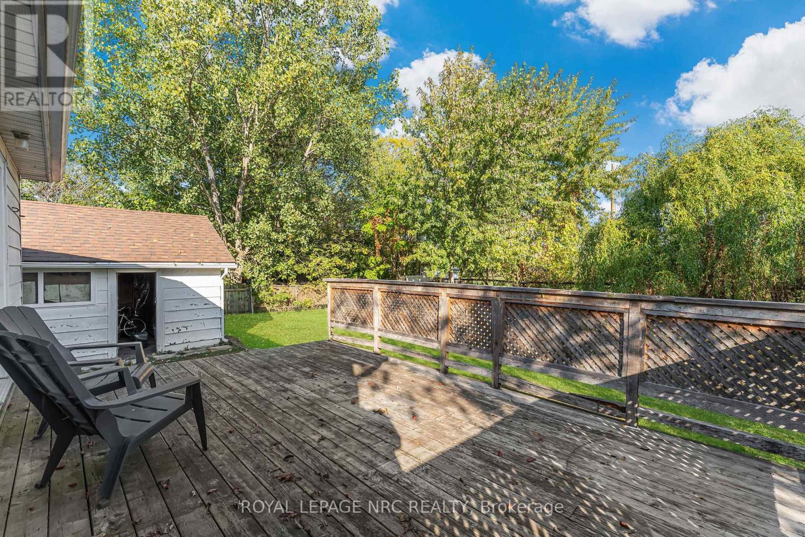 204 Gilmore Road, Fort Erie, Ontario  L2A 2M3 - Photo 12 - X12450049