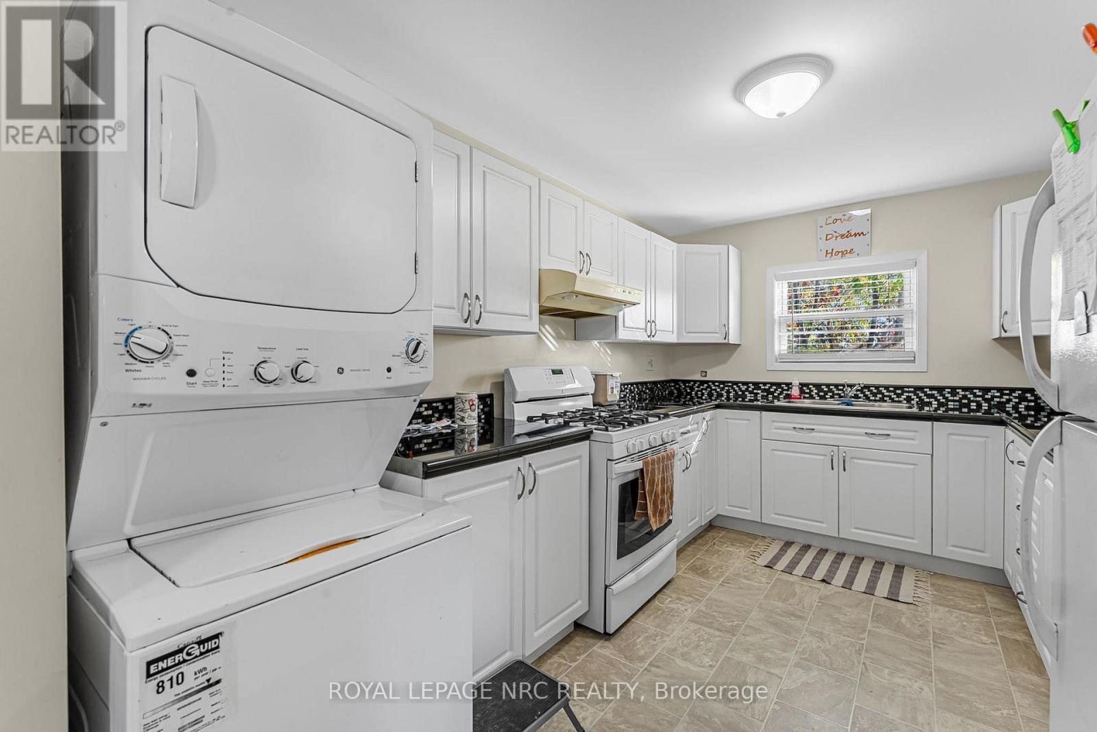 204 Gilmore Road, Fort Erie, Ontario  L2A 2M3 - Photo 15 - X12450049