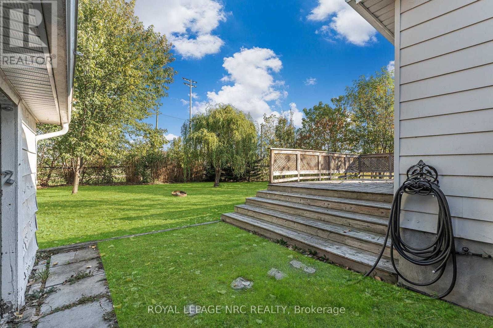 204 Gilmore Road, Fort Erie, Ontario  L2A 2M3 - Photo 6 - X12450049
