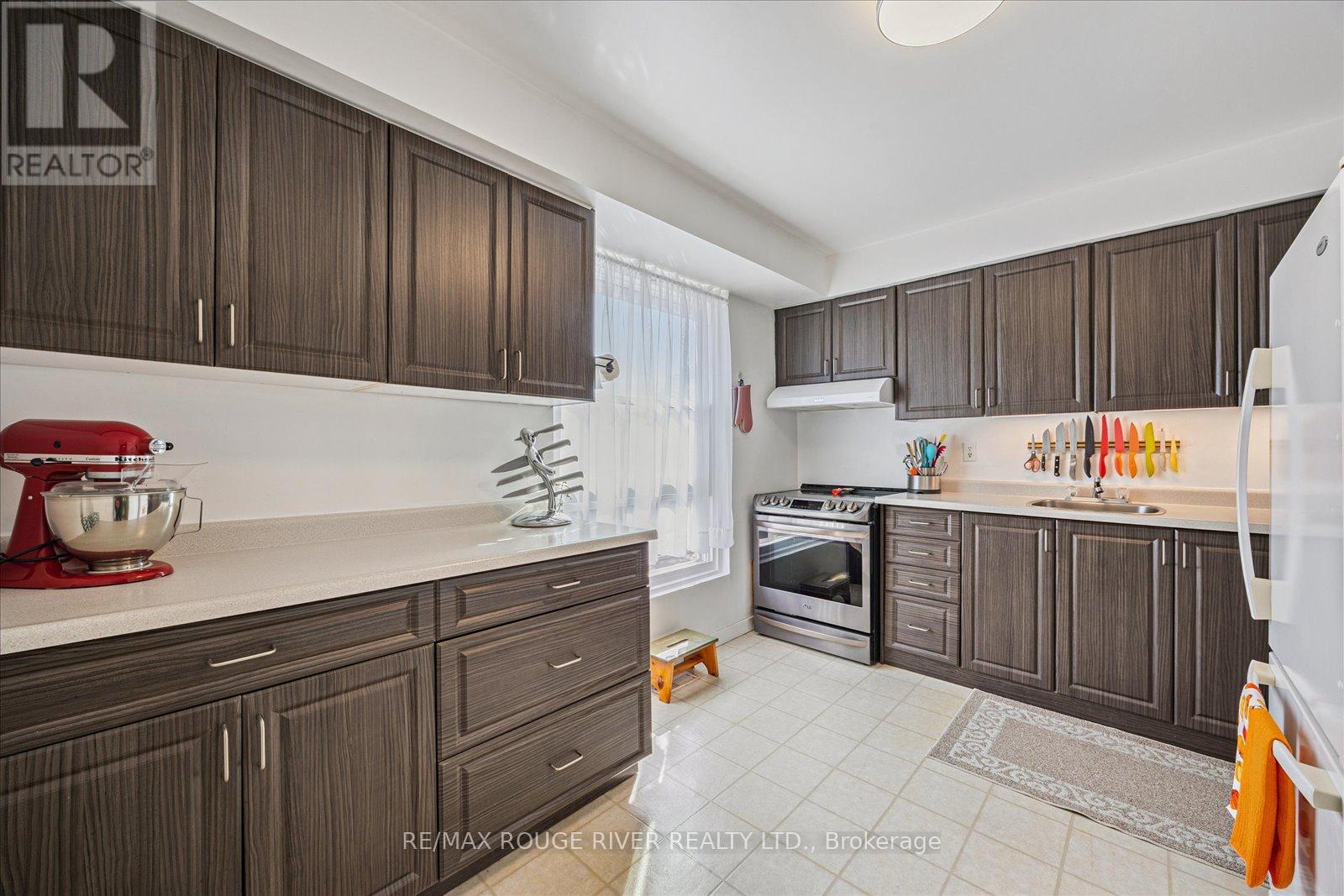 50 - 222 Pearson Street, Oshawa, Ontario  L1G 7C6 - Photo 9 - E12449883