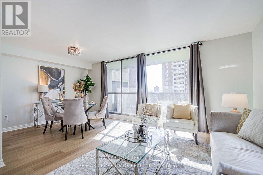 1202 - 5 Massey Square, Toronto, Ontario  M4C 5L6 - Photo 17 - E12449930
