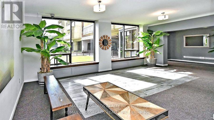 1202 - 5 Massey Square, Toronto, Ontario  M4C 5L6 - Photo 27 - E12449930