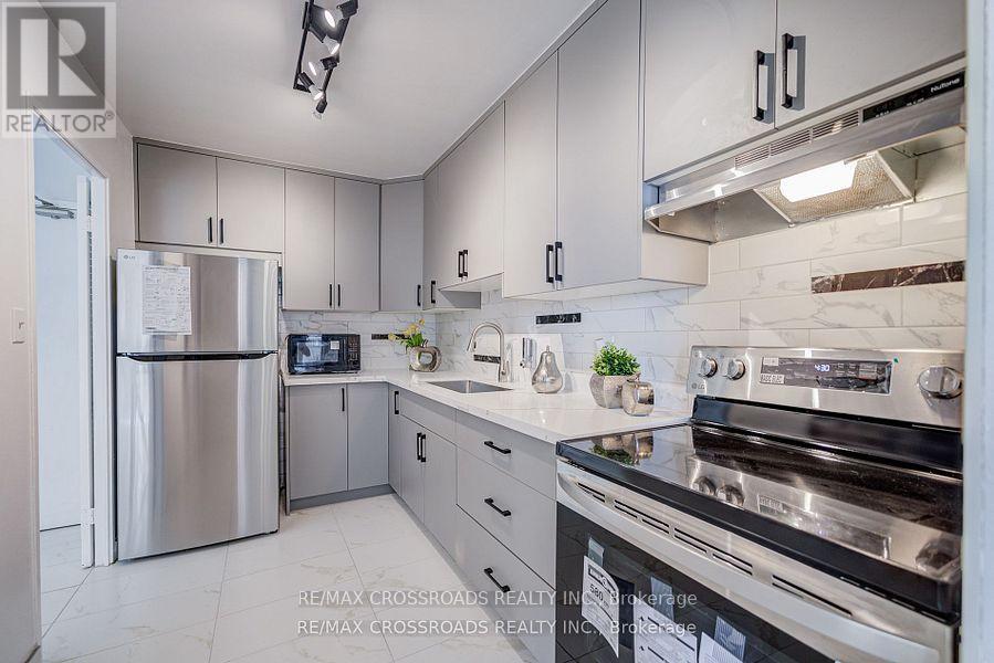 1202 - 5 Massey Square, Toronto, Ontario  M4C 5L6 - Photo 5 - E12449930