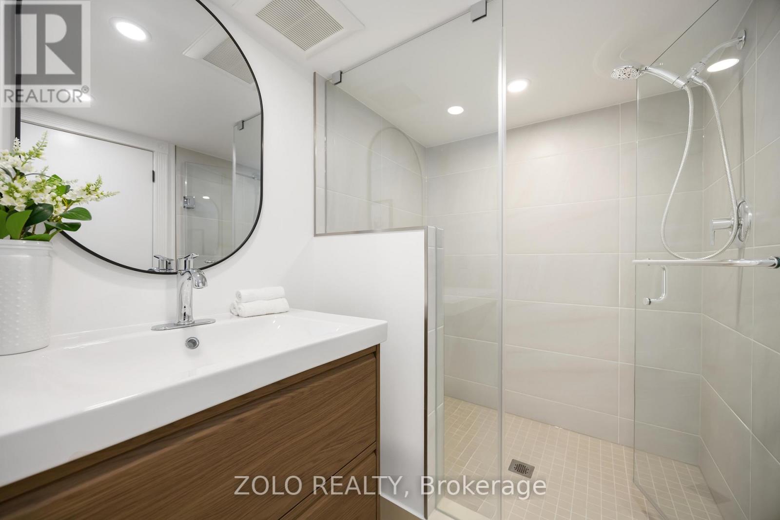 24 Poucher Street, Toronto, Ontario  M4J 2Y9 - Photo 14 - E12449949