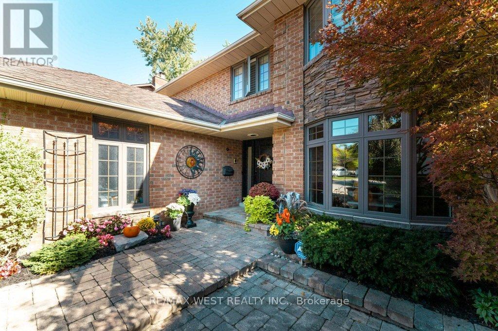 1879 New Street, Pickering, Ontario  L1V 3L9 - Photo 3 - E12450018
