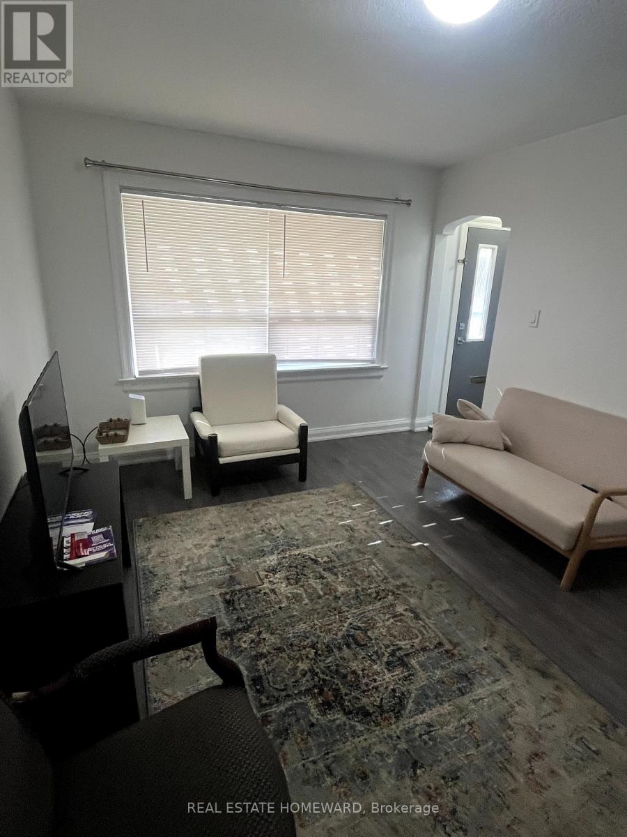 322 Cosburn Avenue, Toronto, Ontario  M4J 2M9 - Photo 8 - E12450024