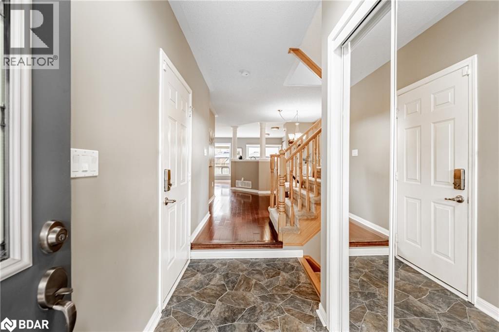 402 Baverstock Crescent, Milton, Ontario  L9T 5L1 - Photo 3 - 40776671