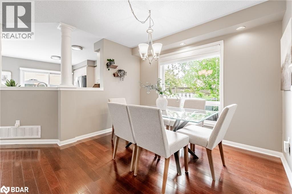 402 Baverstock Crescent, Milton, Ontario  L9T 5L1 - Photo 4 - 40776671