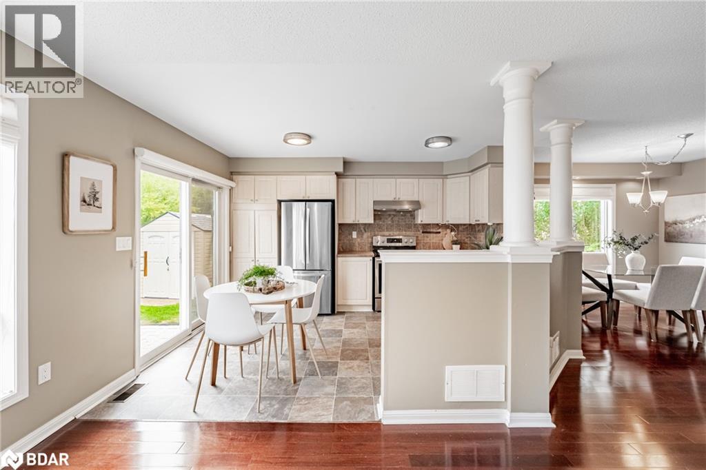 402 Baverstock Crescent, Milton, Ontario  L9T 5L1 - Photo 9 - 40776671