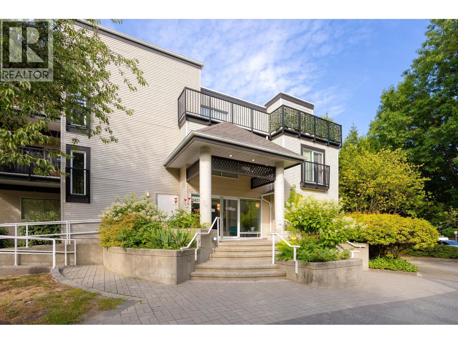 209 2401 Hawthorne Avenue, Port Coquitlam, British Columbia  V3C 6E9 - Photo 2 - R3056186