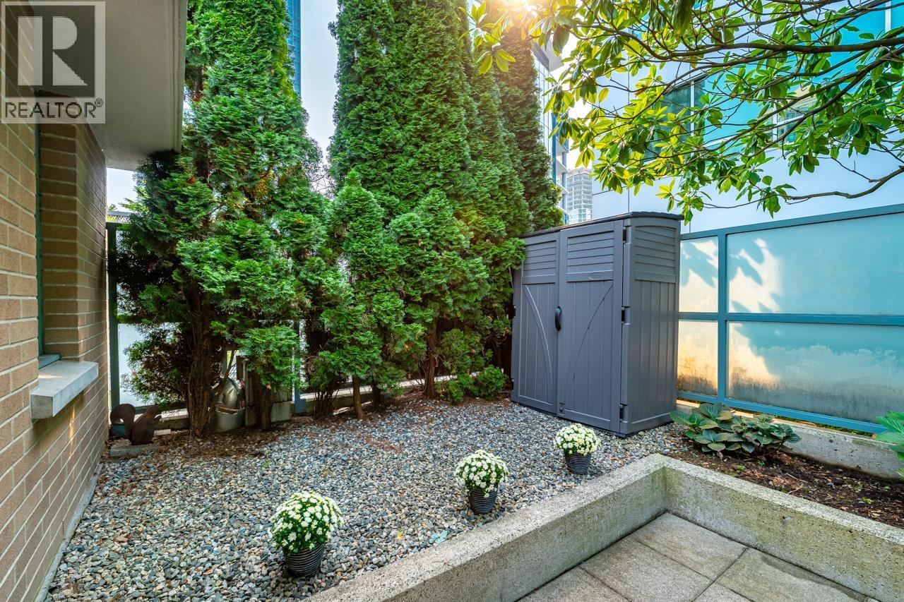 Th1 1889 Rosser Avenue, Burnaby, British Columbia  V5C 6R4 - Photo 23 - R3056188