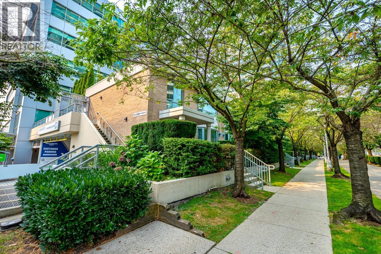 Th1 1889 Rosser Avenue, Burnaby, British Columbia  V5C 6R4 - Photo 29 - R3056188