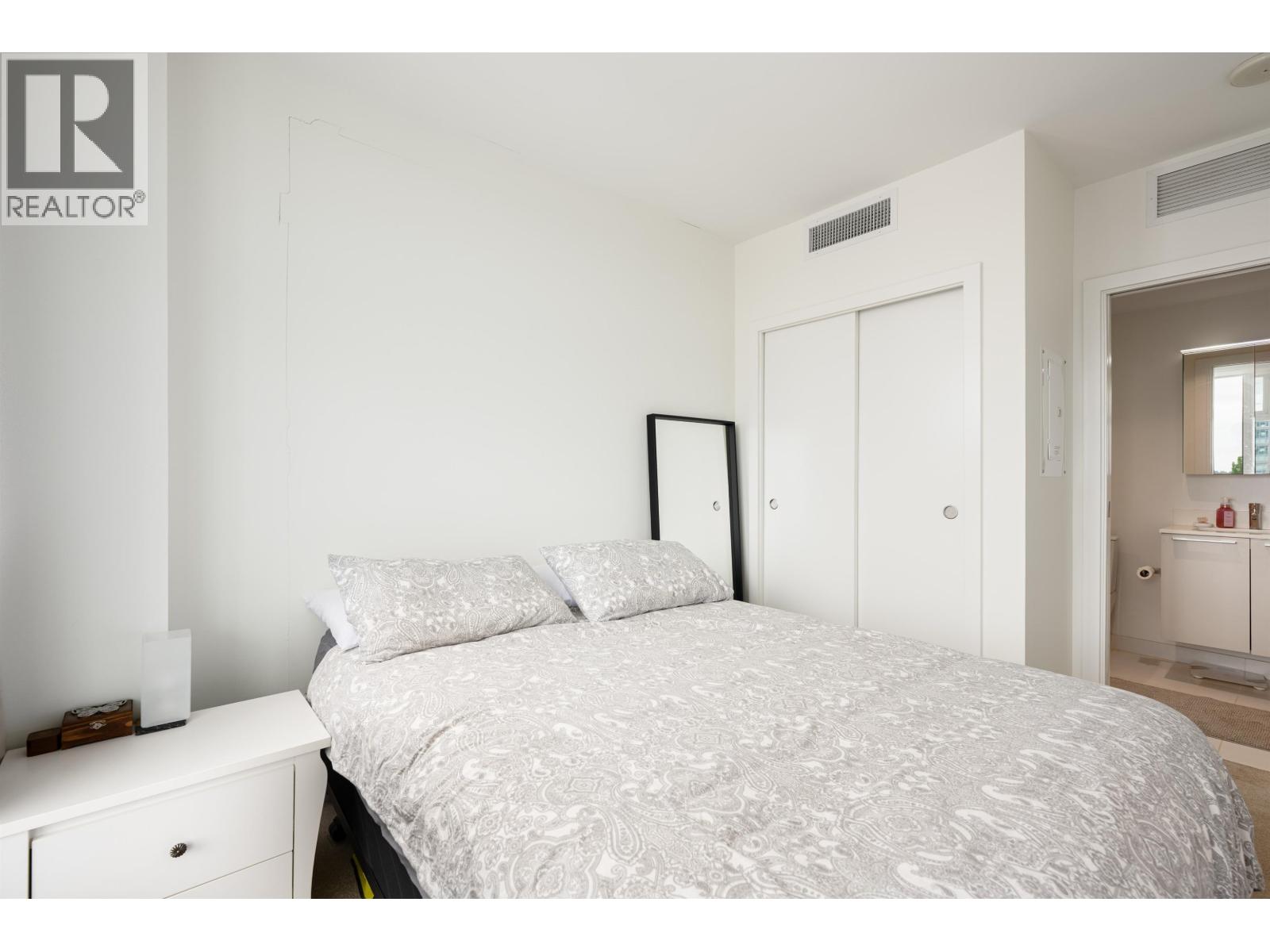 1606 2220 Kingsway, Vancouver, British Columbia  V5N 2T7 - Photo 13 - R3056201