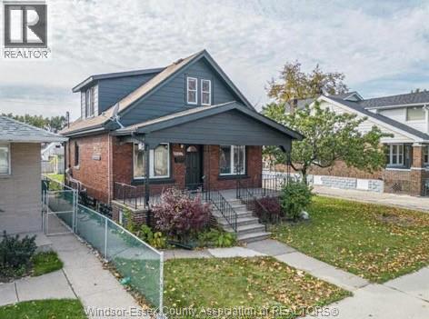 MLS# 25025509: 1665 PARENT - MAIN FLOOR, Windsor, Canada