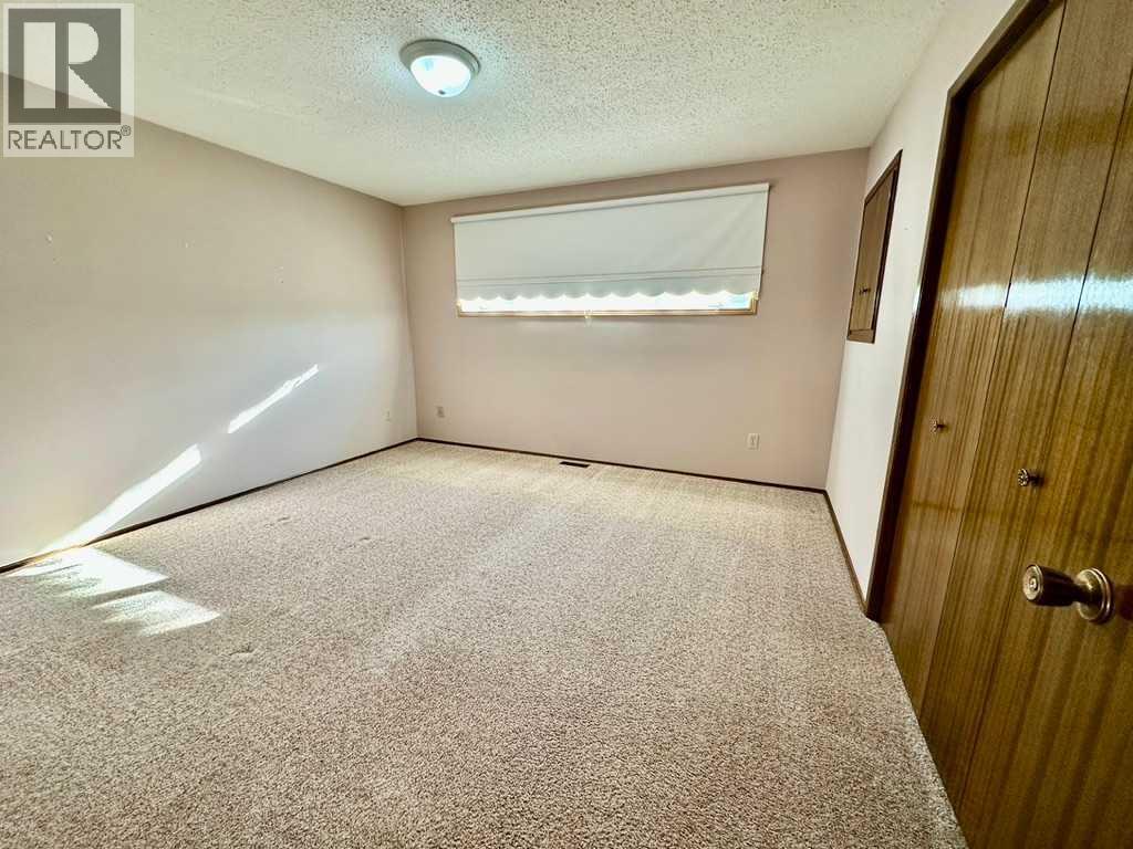 2206 41 Street S, Lethbridge, Alberta  T1K 4Y7 - Photo 10 - A2260770