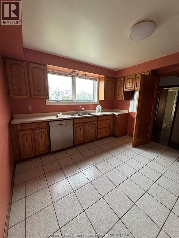 5515 Outer Drive, Windsor, Ontario  N9A 6J3 - Photo 7 - 25025526