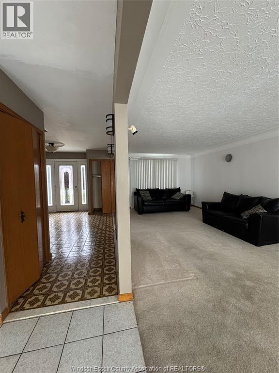 5515 Outer Drive, Windsor, Ontario  N9A 6J3 - Photo 4 - 25025526