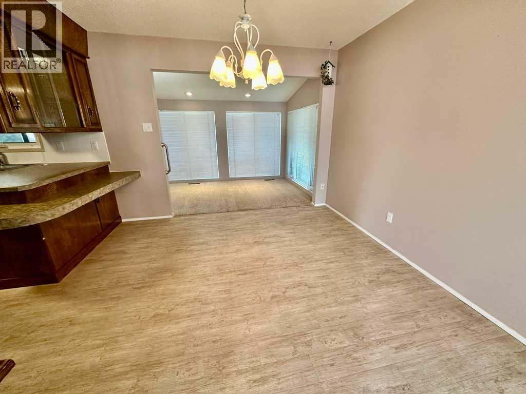 2206 41 Street S, Lethbridge, Alberta  T1K 4Y7 - Photo 5 - A2260770