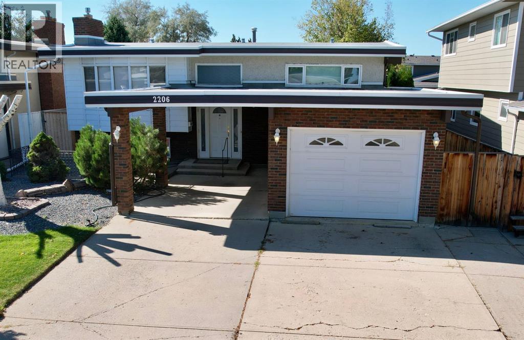 2206 41 Street S, Lethbridge, Alberta  T1K 4Y7 - Photo 1 - A2260770