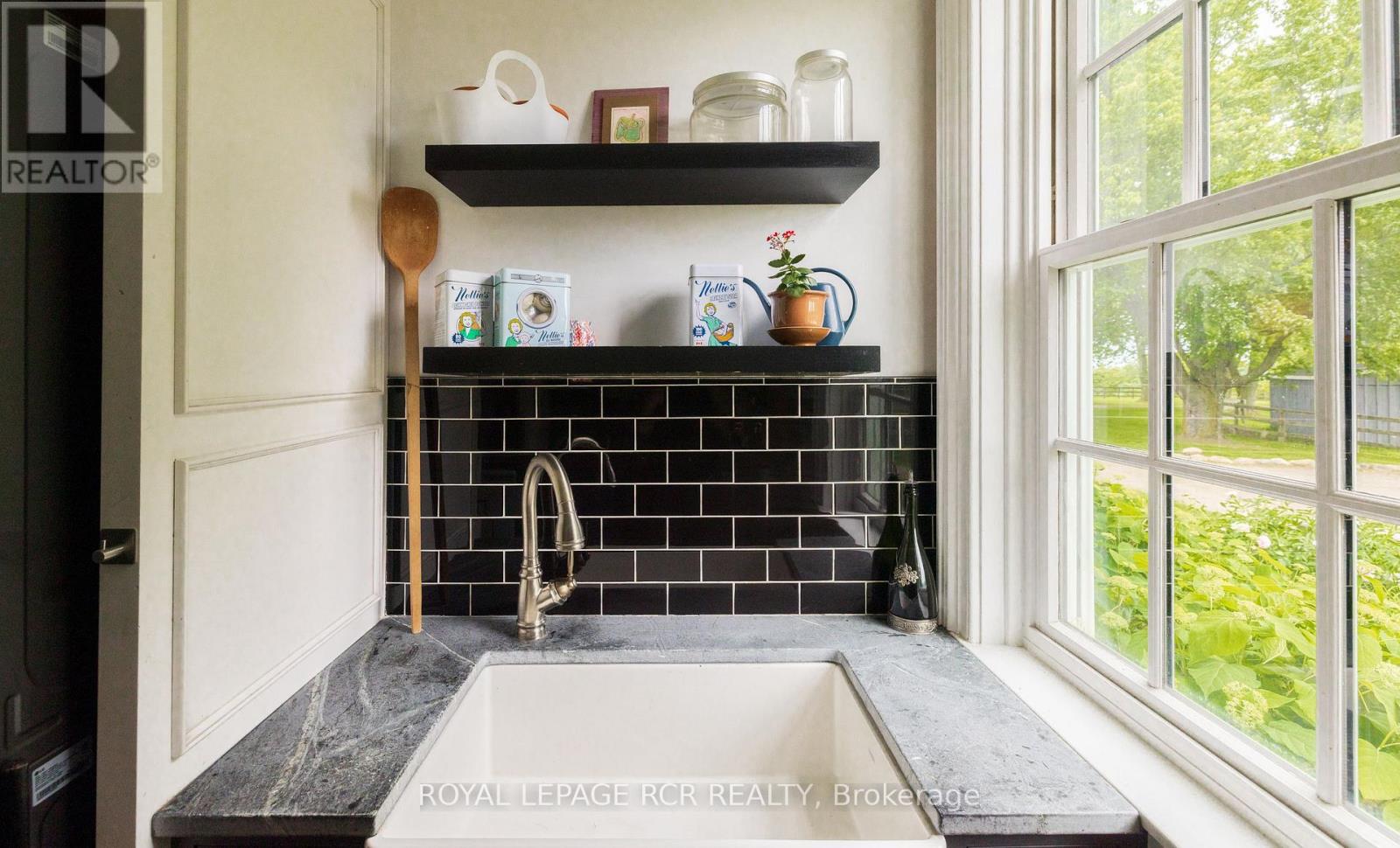 3935 3rd Line, Bradford West Gwillimbury, Ontario  L0G 1W0 - Photo 14 - N12450007