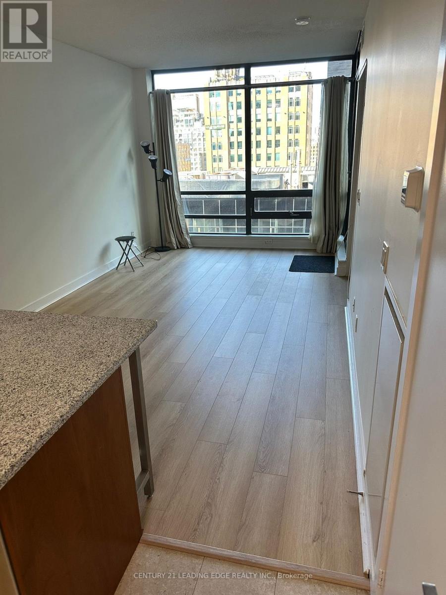 1018 - 438 King Street W, Toronto, Ontario  M5V 3T9 - Photo 10 - C12434226