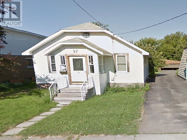 37 Algoma Ave, Sault Ste. Marie, Ontario  P6B 2P6 - Photo 1 - SM252891