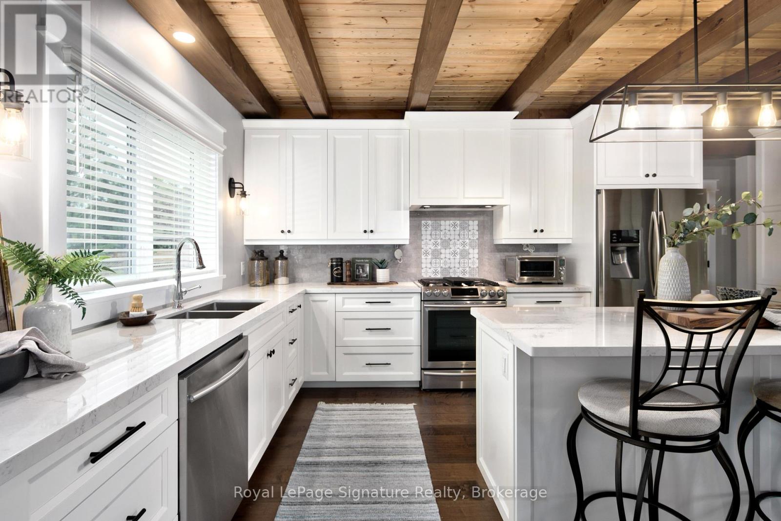 189 Brooker Boulevard, Blue Mountains, Ontario  L9Y 0L3 - Photo 11 - X12450091