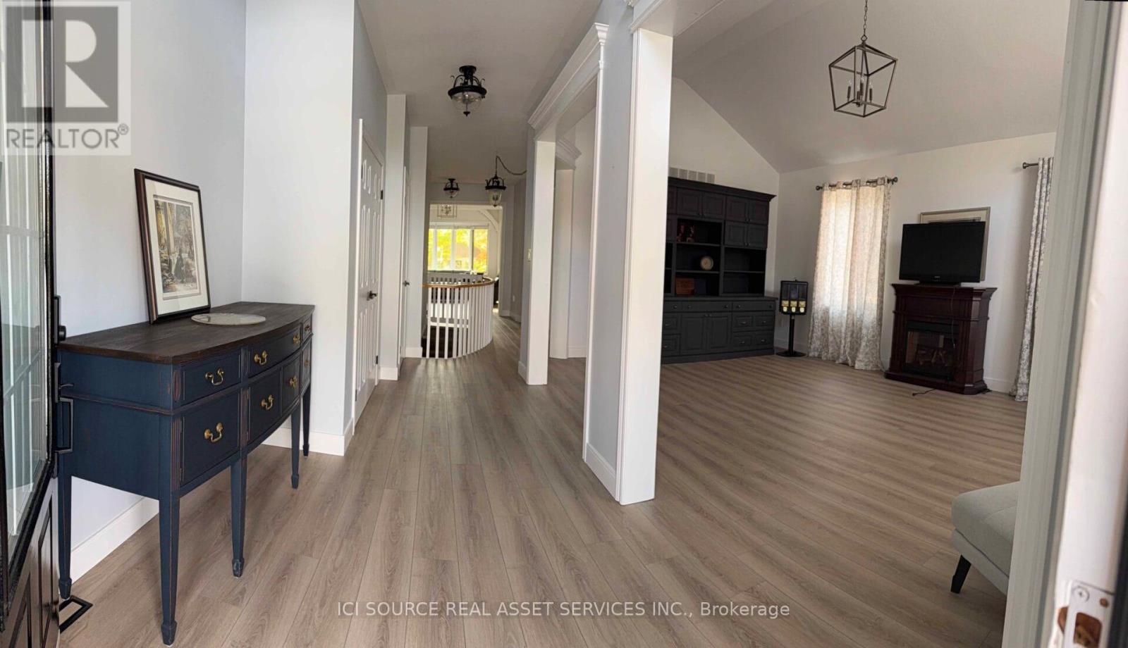 18 Oakmont Avenue, Oro-Medonte, Ontario  L0L 2L0 - Photo 16 - S12449881