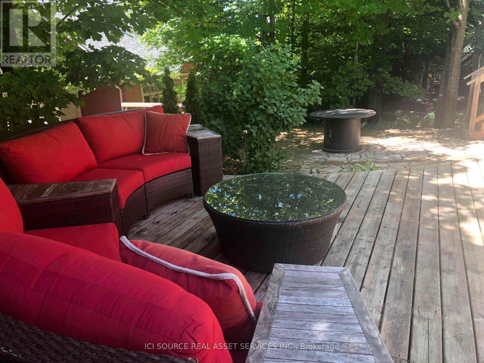 18 Oakmont Avenue, Oro-Medonte, Ontario  L0L 2L0 - Photo 17 - S12449881