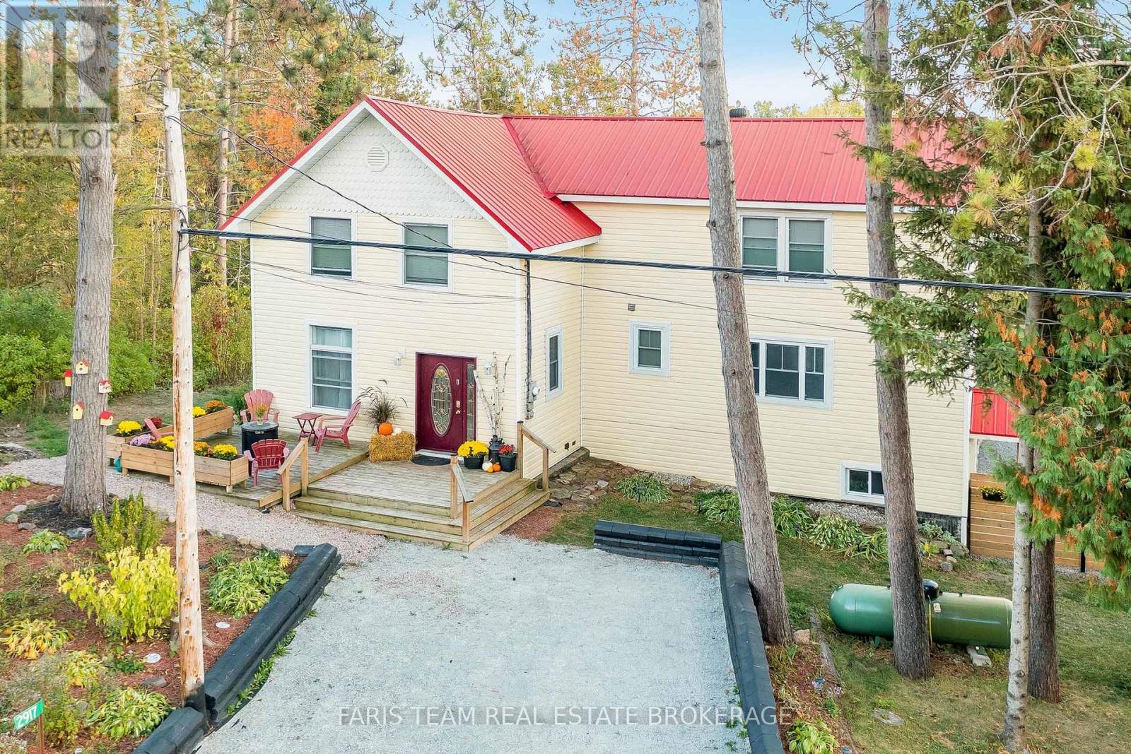 2917 Fairgrounds Road, Ramara, Ontario  L0K 2B0 - Photo 2 - S12449897