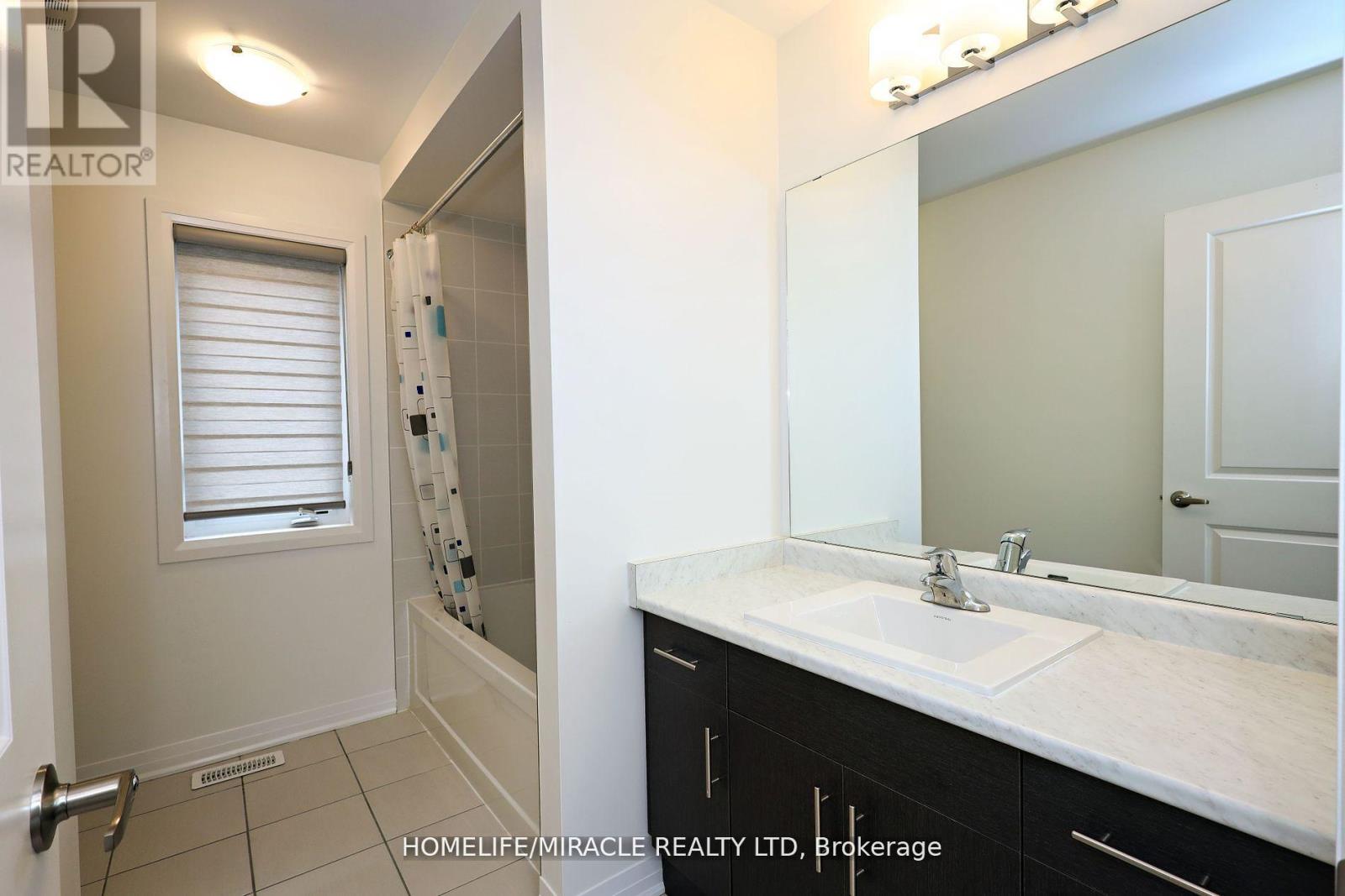 8 Copperhill Heights, Barrie, Ontario  L9S 2Z4 - Photo 35 - S12449944