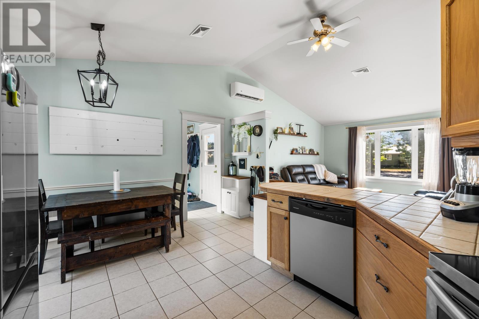 91 Lady Slipper Drive, Miscouche, Prince Edward Island  C0B 1T0 - Photo 8 - 202525353