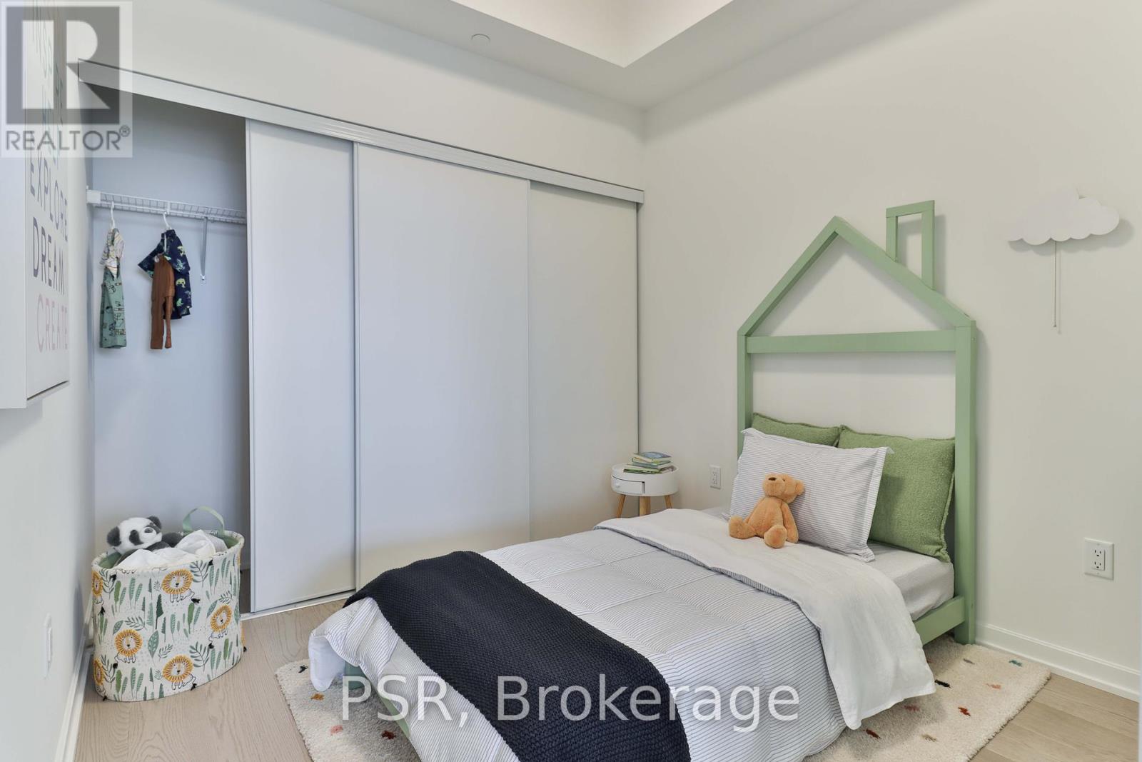 609 - 10 Graphophone Grove, Toronto, Ontario  M6H 2A6 - Photo 18 - W12449863