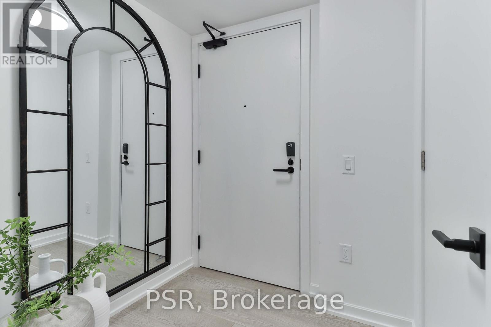 609 - 10 Graphophone Grove, Toronto, Ontario  M6H 2A6 - Photo 3 - W12449863