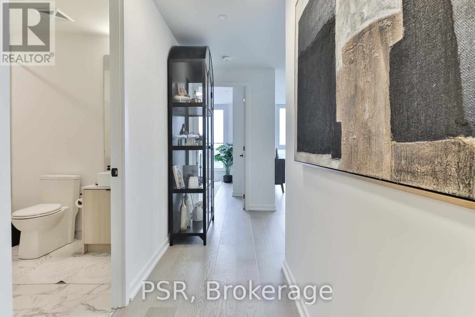 609 - 10 Graphophone Grove, Toronto, Ontario  M6H 2A6 - Photo 5 - W12449863