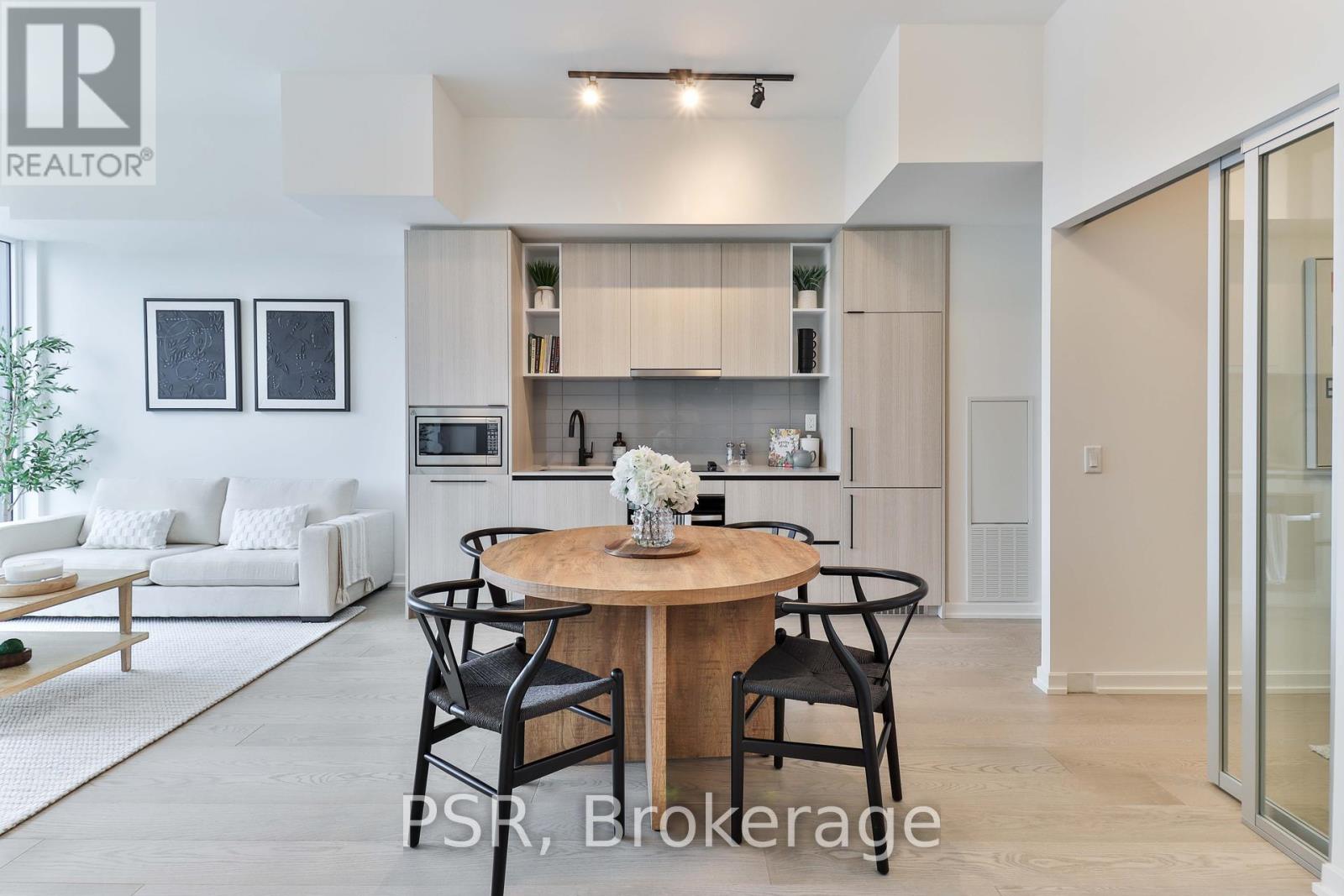 609 - 10 Graphophone Grove, Toronto, Ontario  M6H 2A6 - Photo 8 - W12449863