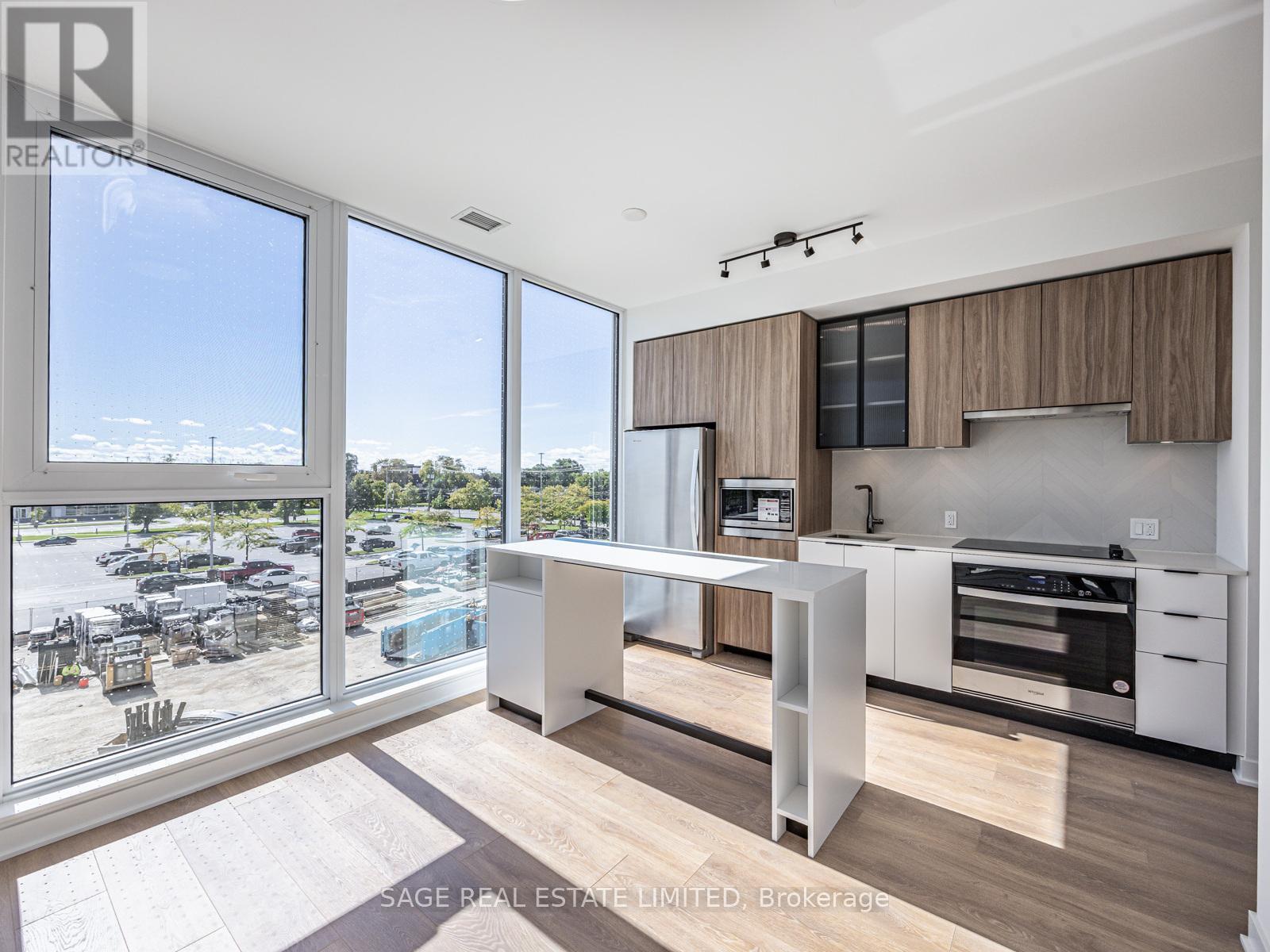202 - 1037 The Queensway Avenue, Toronto, Ontario  M8Z 6C7 - Photo 4 - W12449866