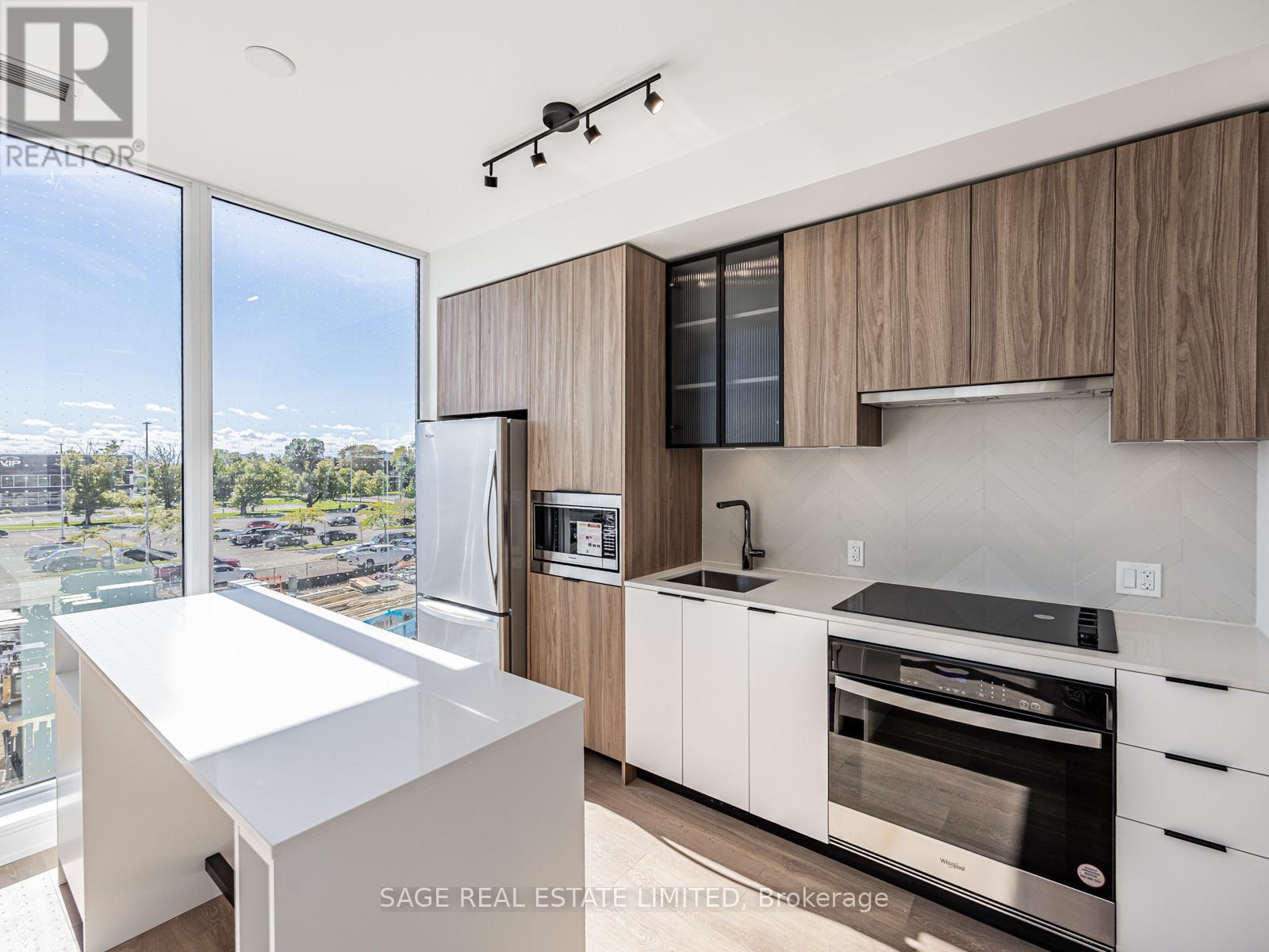 202 - 1037 The Queensway Avenue, Toronto, Ontario  M8Z 6C7 - Photo 6 - W12449866