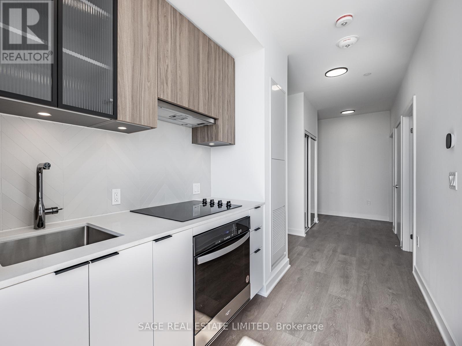 202 - 1037 The Queensway Avenue, Toronto, Ontario  M8Z 6C7 - Photo 9 - W12449866