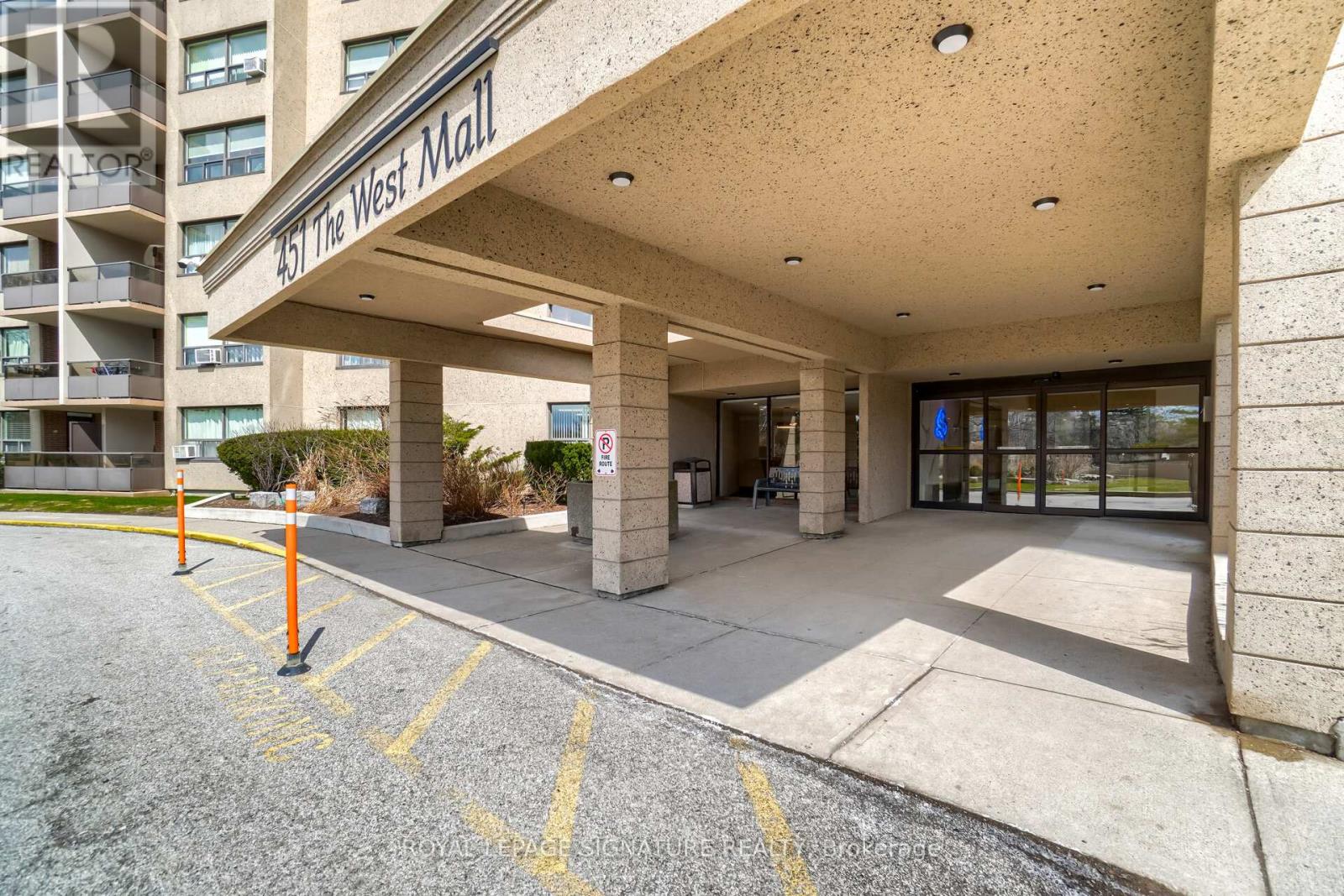 1212 - 451 The West Mall Drive, Toronto, Ontario  M9C 1G1 - Photo 5 - W12449890