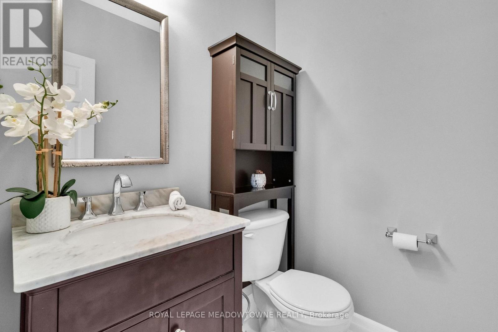 583 Caverhill Crescent, Milton, Ontario  L9T 5K5 - Photo 14 - W12449894
