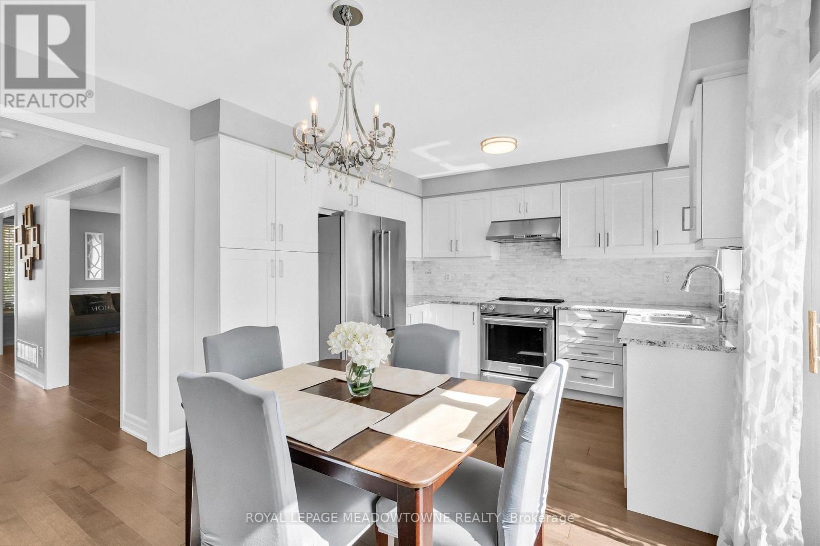 583 Caverhill Crescent, Milton, Ontario  L9T 5K5 - Photo 19 - W12449894