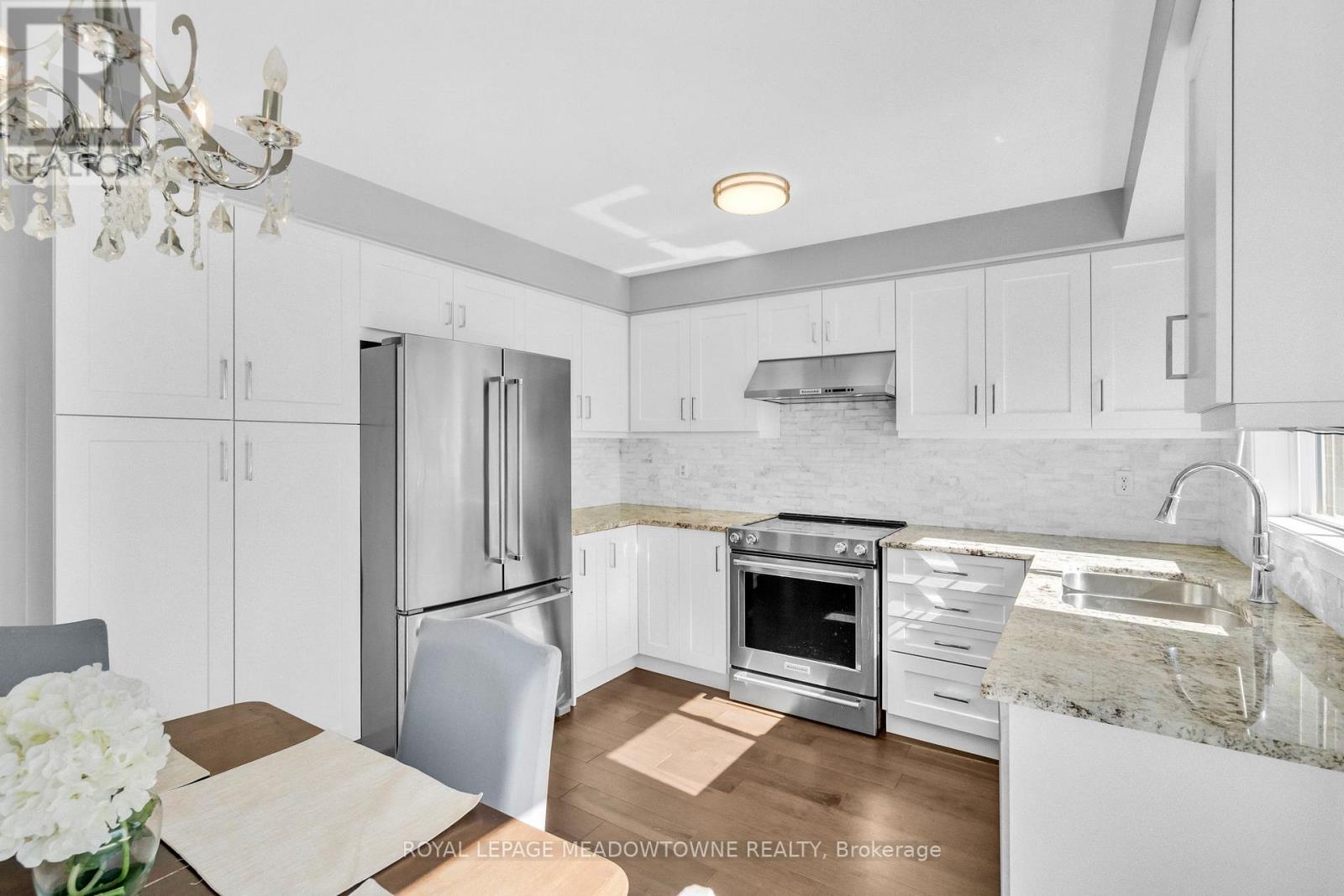 583 Caverhill Crescent, Milton, Ontario  L9T 5K5 - Photo 22 - W12449894