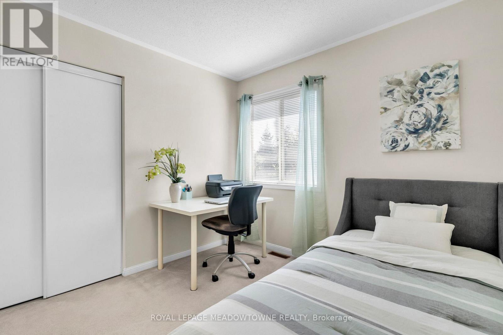 583 Caverhill Crescent, Milton, Ontario  L9T 5K5 - Photo 38 - W12449894