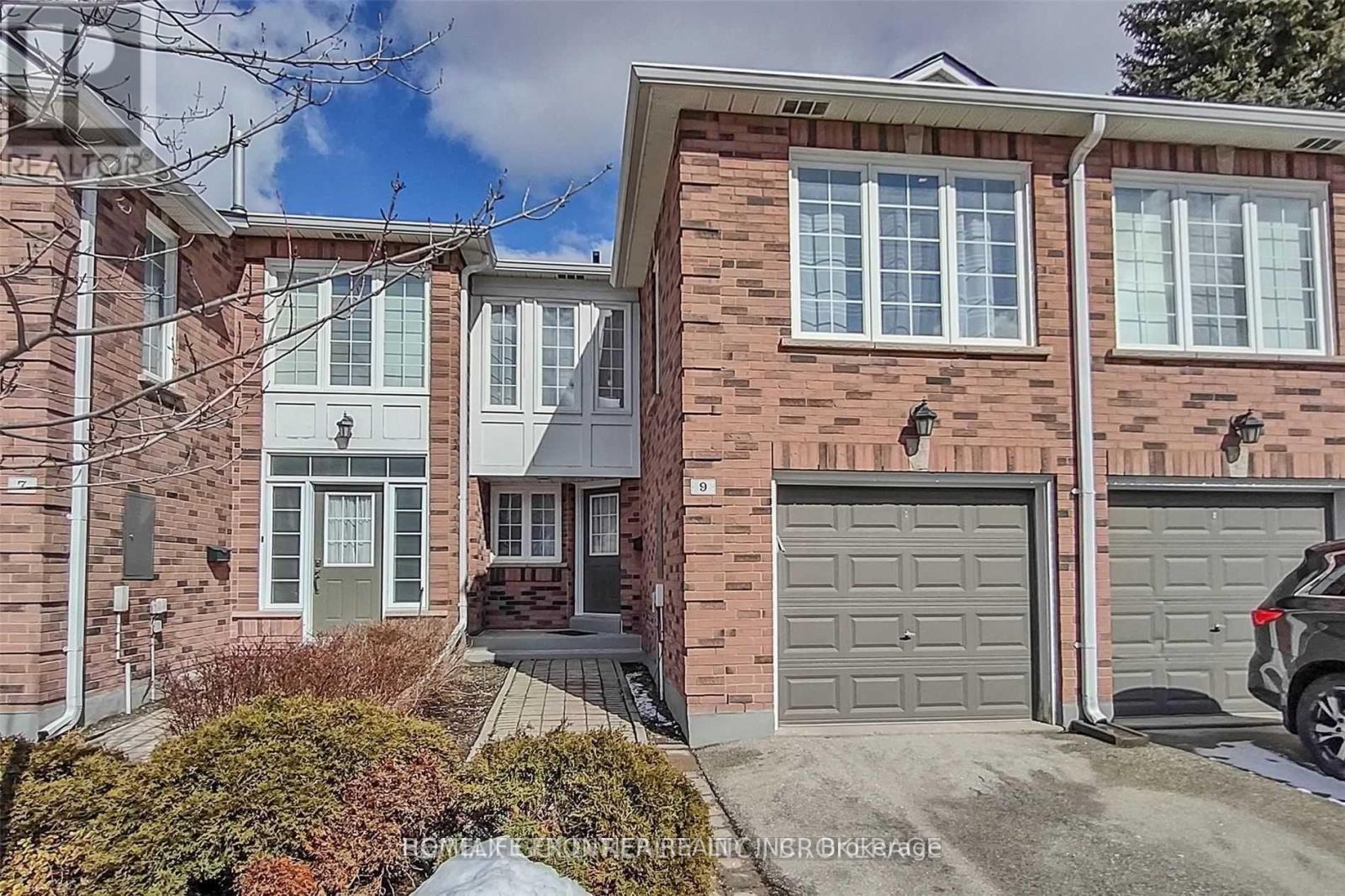 18 - 9 LANCEWOOD CRESCENT, Brampton, Ontario