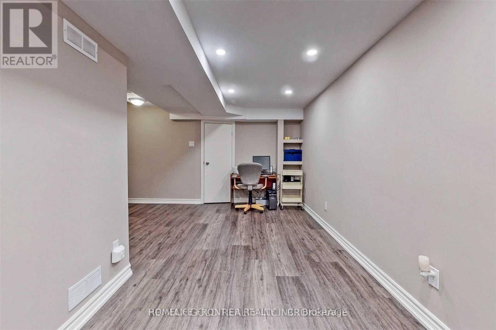 18 - 9 Lancewood Crescent, Brampton, Ontario  L6S 5Y6 - Photo 14 - W12449903