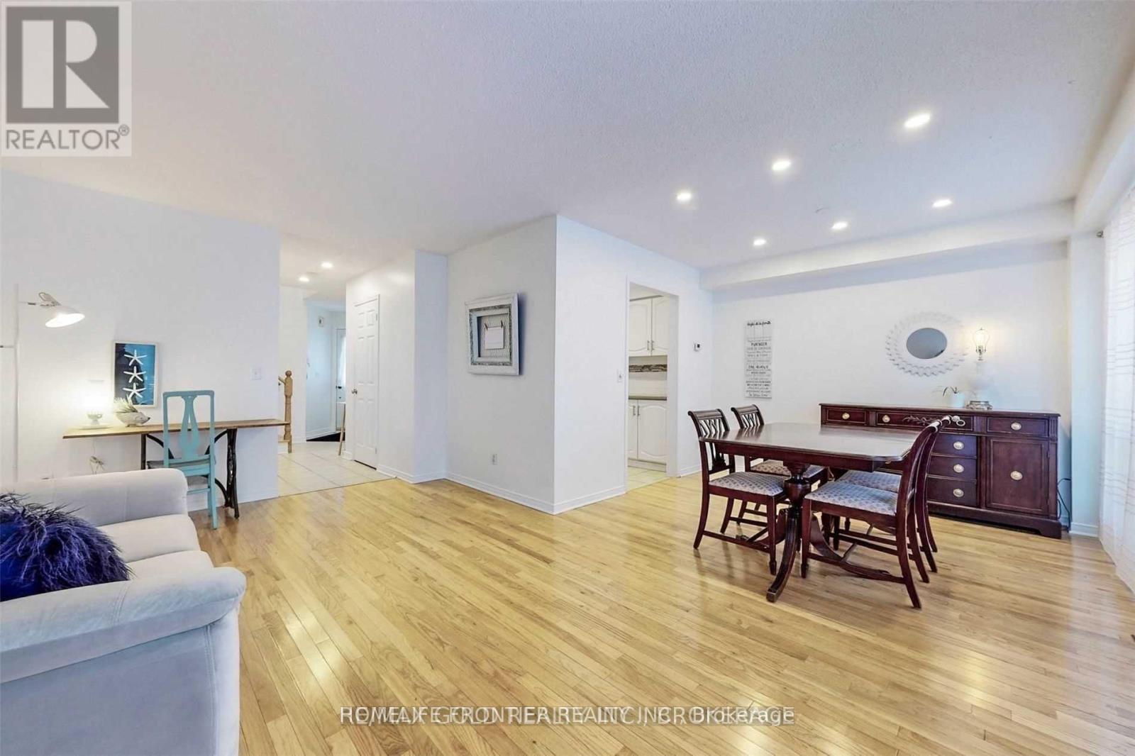 18 - 9 Lancewood Crescent, Brampton, Ontario  L6S 5Y6 - Photo 2 - W12449903