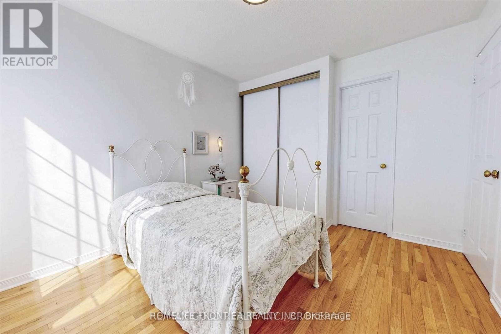 18 - 9 Lancewood Crescent, Brampton, Ontario  L6S 5Y6 - Photo 9 - W12449903